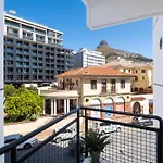 Flamingo 207: Modern Apt With Balcony