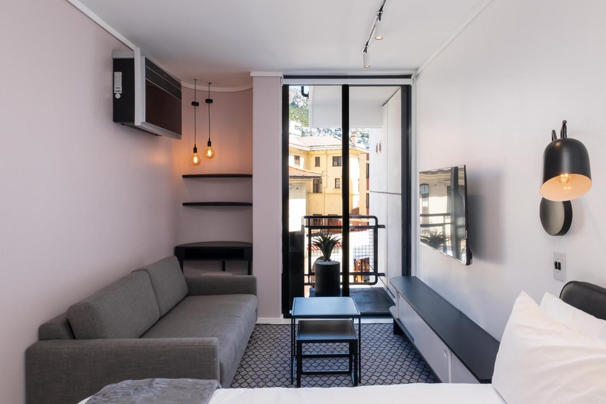 Flamingo 207: Modern With Balcony Appartement